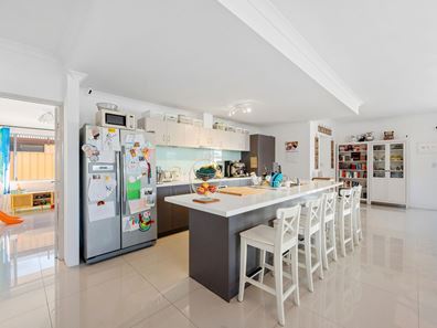 12 Carran Lane, Canning Vale WA 6155