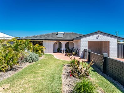 16 Fuller Street, Bluff Point WA 6530