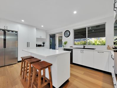 16 Fuller Street, Bluff Point WA 6530