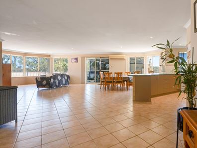 3 Forrester Road, Moresby WA 6530