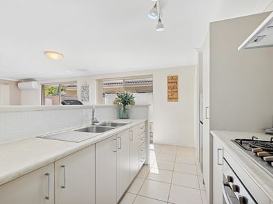 14/10 Delamere Way, Camillo WA 6111