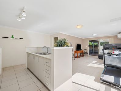 14/10 Delamere Way, Camillo WA 6111