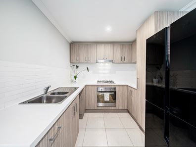 12/136 Leake Street, Belmont WA 6104