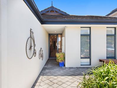 33 Hungerford Close, Canning Vale WA 6155