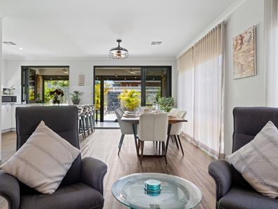 17B Bow Street, Wilson WA 6107