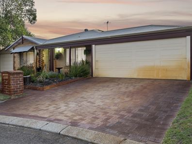 2 Brolga Place, Gosnells WA 6110