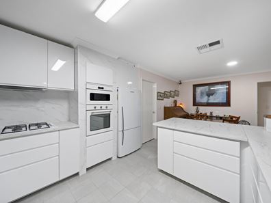 2 Brolga Place, Gosnells WA 6110
