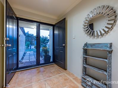 8 Staplehurst Crescent, Butler WA 6036