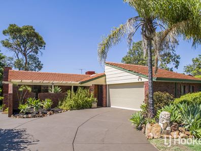 18 Grenadier Drive, Thornlie WA 6108