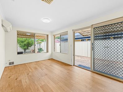 22 Love Street, Cloverdale WA 6105