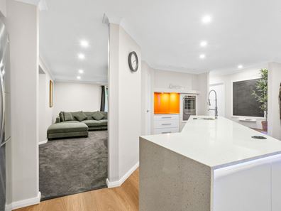 10 Bulrush Drive, Bibra Lake WA 6163