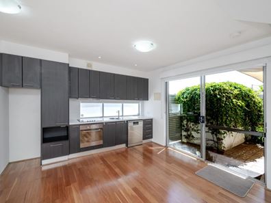 1/29 Rawlins Street, Glendalough WA 6016