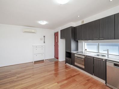 1/29 Rawlins Street, Glendalough WA 6016