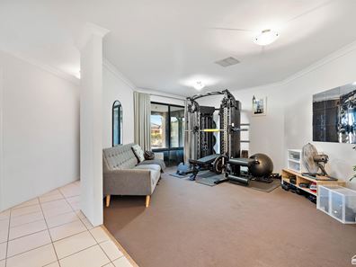 126 Seville Drive, Seville Grove WA 6112