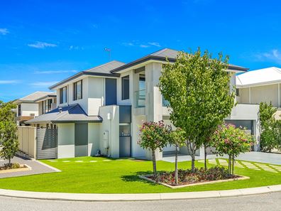 63 Potenza Avenue, Stirling WA 6021