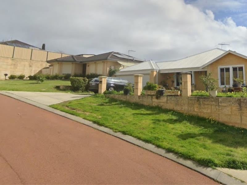 10 Pepperell Crescent, Leda