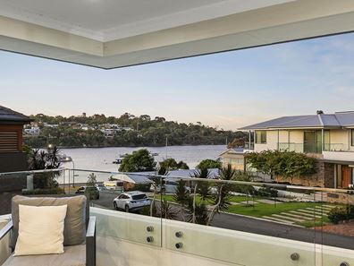 4 Crewe Street, Bicton WA 6157
