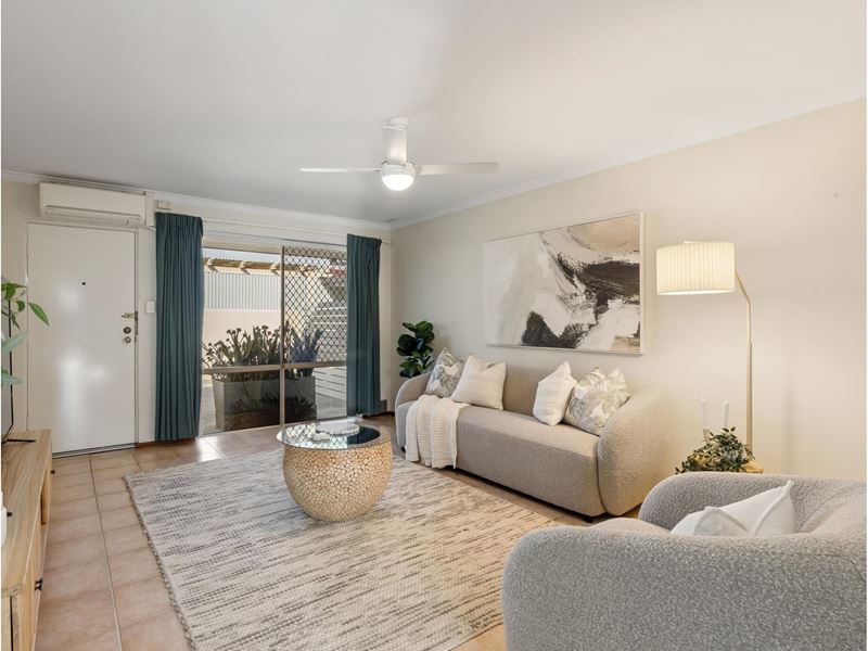 3/3 Ruth Street, Como
