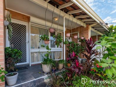36A Golders Way, Girrawheen WA 6064