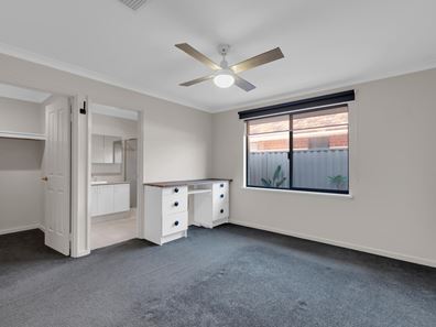 66 Mandalay Bend, Secret Harbour WA 6173