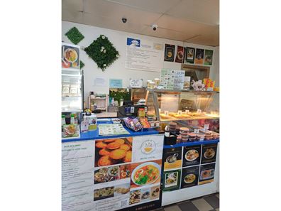 Food/Hospitality - FOR SALE: Thriving Lunch Bar in Prime Industrial Hub