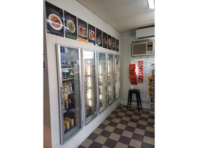 Food/Hospitality - FOR SALE: Thriving Lunch Bar in Prime Industrial Hub