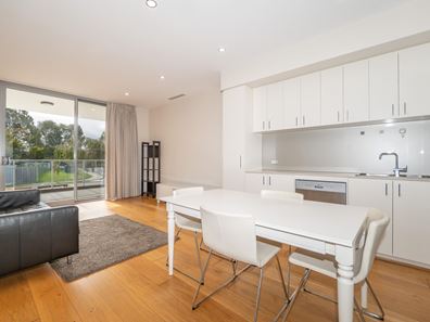 210/2 Rutland Avenue, Lathlain WA 6100