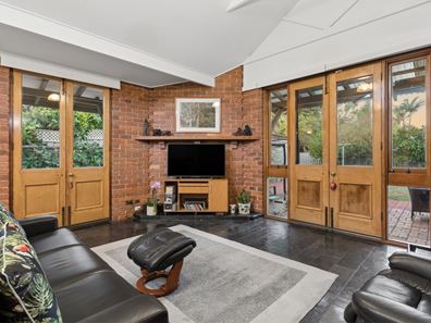 377 Mill Point Road, South Perth WA 6151