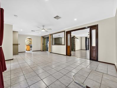 34 Stringybark Drive, Forrestfield WA 6058