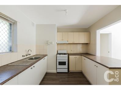 11/21 Disney Road, Parmelia WA 6167