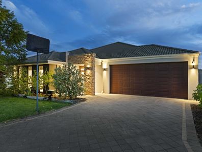 9 Archdale Loop, Piara Waters WA 6112