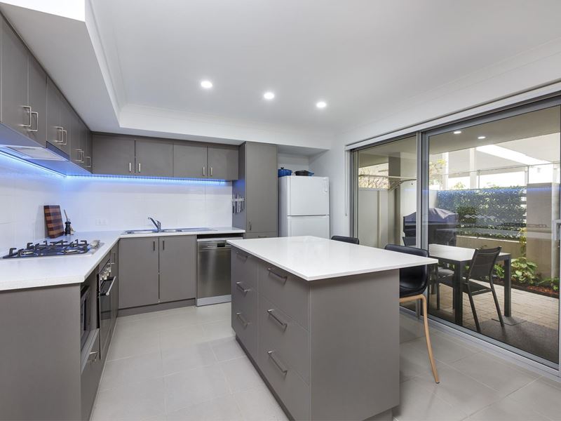 3/116 Knutsford Ave, Rivervale WA 6103