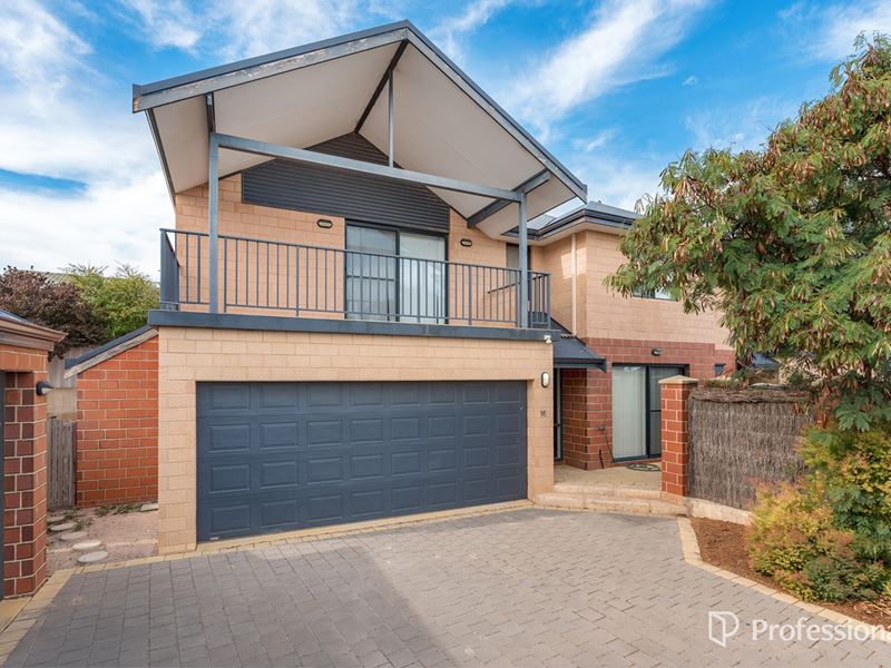 16/4 McDermott Avenue, Wandina