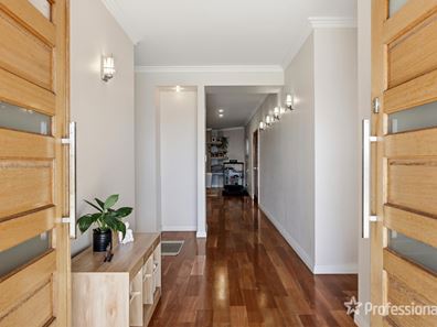 13 Mosedale Loop, Waikiki WA 6169