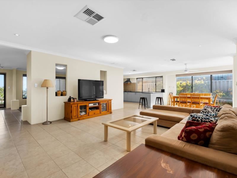 31 Stokesay Street, Orelia