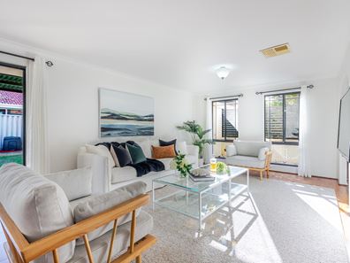 16 Timberlane Loop, Cooloongup WA 6168