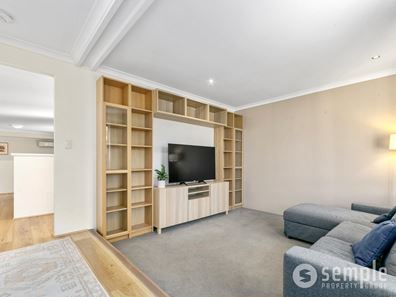 10 Dongara Way, South Lake WA 6164