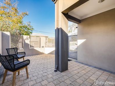 105 Hayes Avenue, Yokine WA 6060