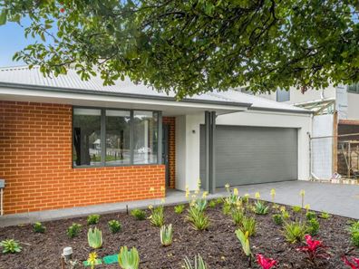 25 Solandra Way, Forrestfield WA 6058
