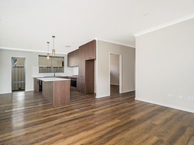 25 Solandra Way, Forrestfield WA 6058