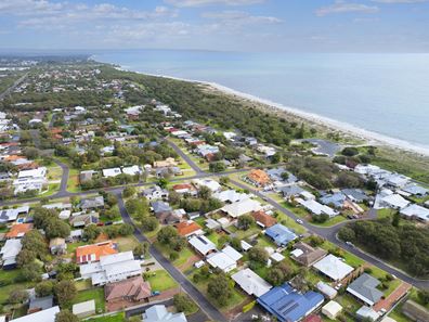 9 Derek Street, West Busselton WA 6280