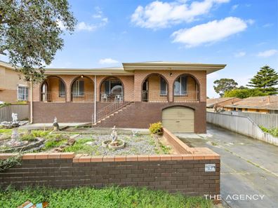 16 Young Place, Hamilton Hill WA 6163