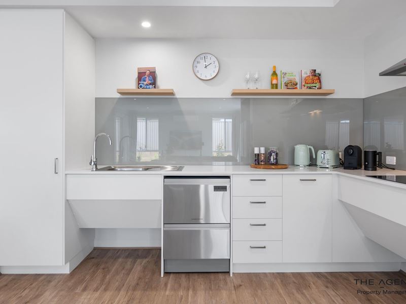 39 Ainsworth Crescent, Mandogalup WA 6167