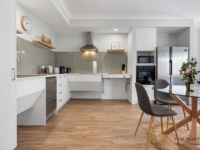 39 Ainsworth Crescent, Mandogalup WA 6167