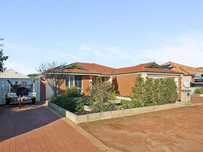 58 Carnegie Parade , Success WA 6164