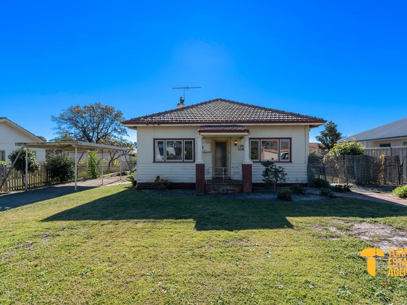 123 Kitchener Road, Alfred Cove WA 6154