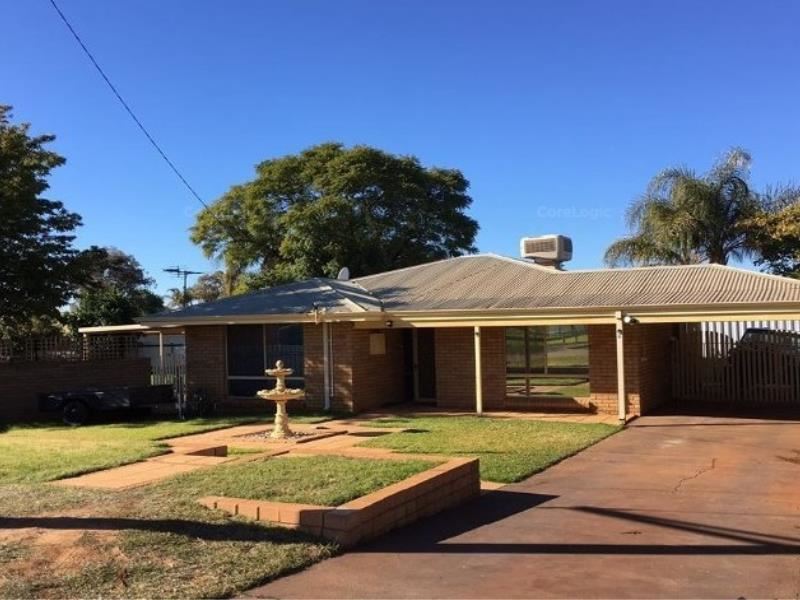 10 Compton Court, Hannans
