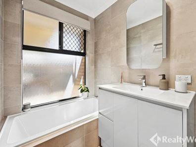 27 Terelinck Crescent, Redcliffe WA 6104
