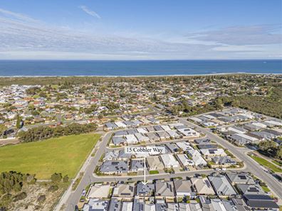 15 Cobbler Way, Two Rocks WA 6037