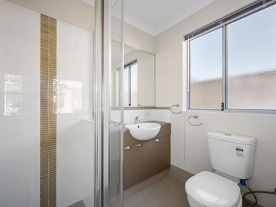 4/18 Flynn Street, Canning Vale WA 6155